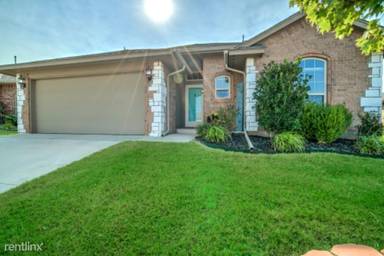 Main picture of 2904 NW 181st St