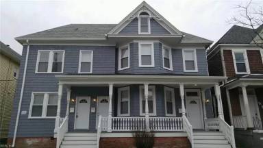 Main picture of 327 W 36th St