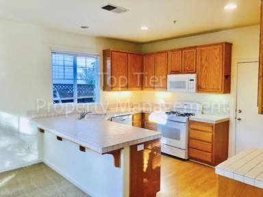 Main picture of 1283 Oakshire Ct