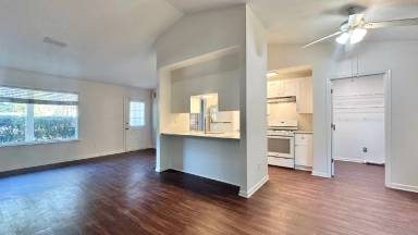 Main picture of 3095 Berkshire Manor Dr