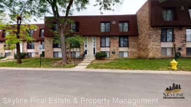 Main picture of 205 N Waters Edge Dr