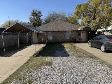 Main picture of 3103 N Crump St