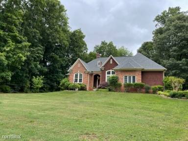 Main picture of 1796 Ridge Oaks Dr