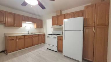Main picture of 1251 Lyons Ln