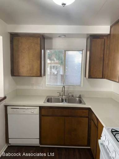 Main picture of 2207 Huntington Ln