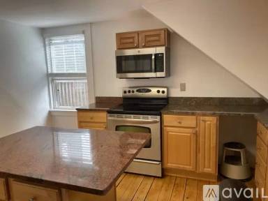 Main picture of 182 Spring St