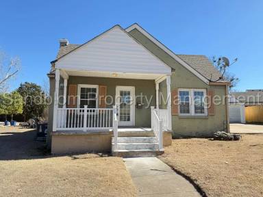 Main picture of 1637 S Columbia Pl