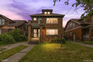 Main picture of 14172 Strathmoor St