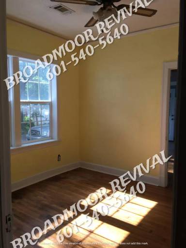 Main picture of 3045 Oxford Ave