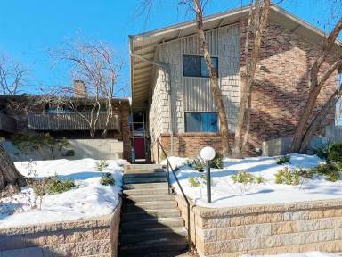 Main picture of 8718 Metcalf Ave