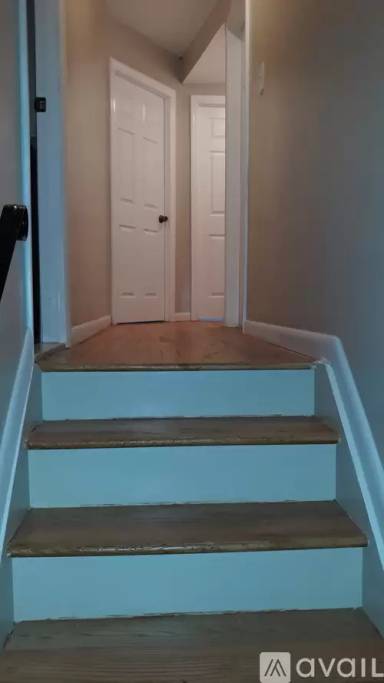 Main picture of 2060 Bergen Ave