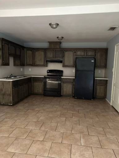 Main picture of 1901 Oasis Ave