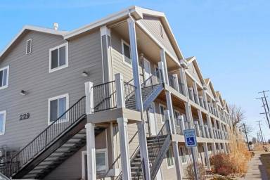 Main picture of 229 1st St