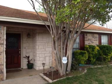 Main picture of 6425 Kary Lynn Dr N