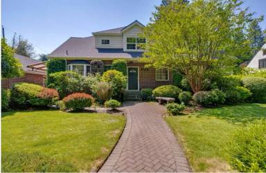 Main picture of 616 SE Andover Pl