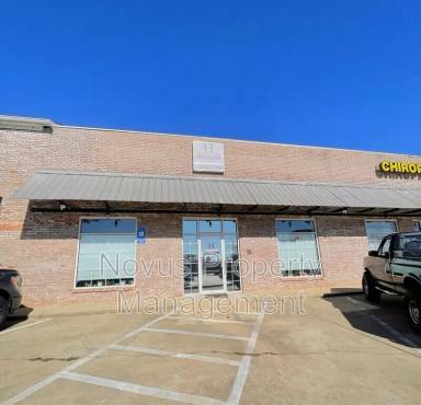 Main picture of 941 Moores Ferry Rd