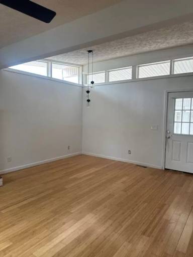 Main picture of 631 W Montclair St
