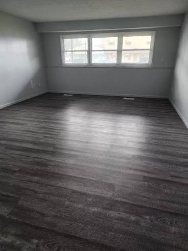 Main picture of 1145 S Main St