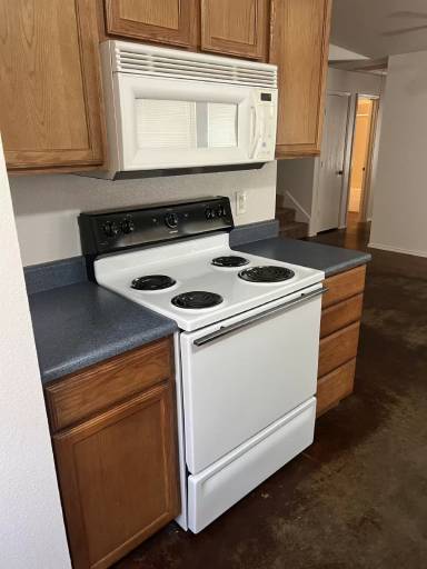 Main picture of 7700-18 Downe Dr