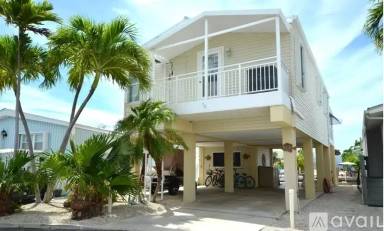 Main picture of 701 Spanish Main Dr