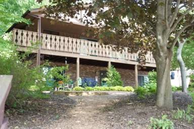 Main picture of 919 Raymond Dr