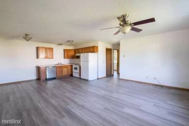 Main picture of 715 28th St SE