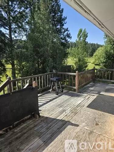 Main picture of 170 Lake Hills Dr