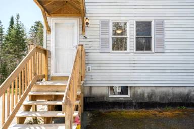 Main picture of 7 Colby Way