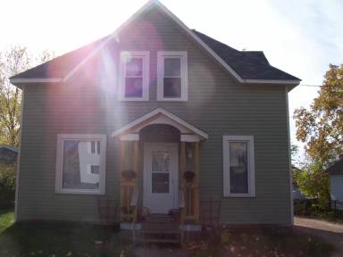 Main picture of 1417 1/2 Summit St