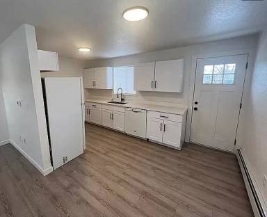 Main picture of 4639 Otis St