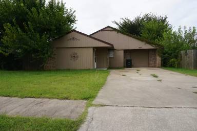 Main picture of 921 SE 14th St