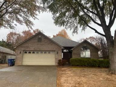 Main picture of 225 Pickwicket Dr