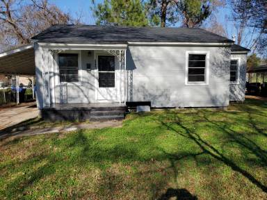 Main picture of 2630 Meadow Ave