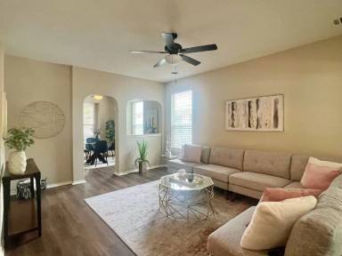 Main picture of 144 Sampson