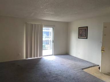 Main picture of Oaks Condominiums