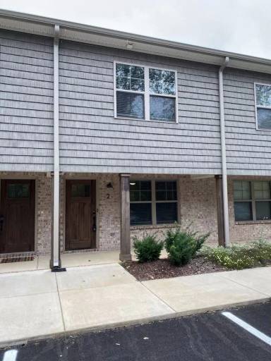 Main picture of 2506 E Main St