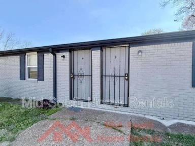 Main picture of 200 N Tipton St