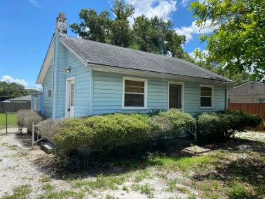 Main picture of 1337 Friend Ave