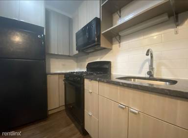 Main picture of 5051 N Kenmore Ave