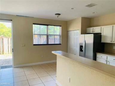 Main picture of 1057 NE 208th St
