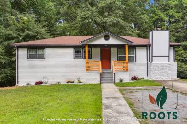 Main picture of 895 Scott Ln SW