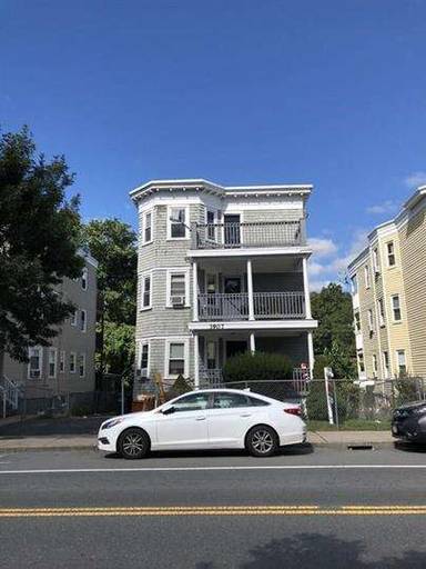 Main picture of 3907 Washington St