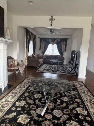 Main picture of 352 Reserve Ln