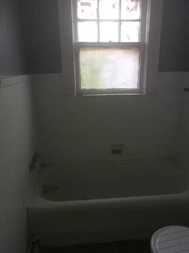 Main picture of 71 Poe Ave