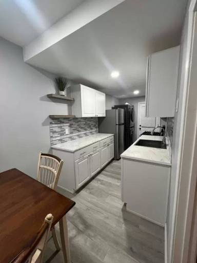 Main picture of 1501 E Brookdale Pl