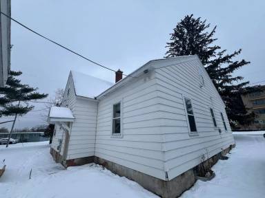 Main picture of 715 Flieth St