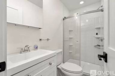Main picture of 36 Emerson