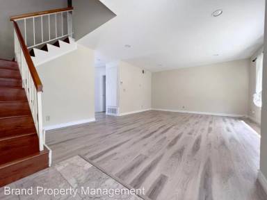 Main picture of 1359 S Walnut St