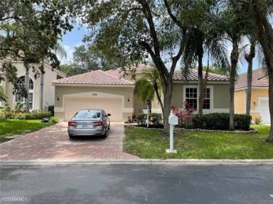 Main picture of 6319 NW 80th Dr