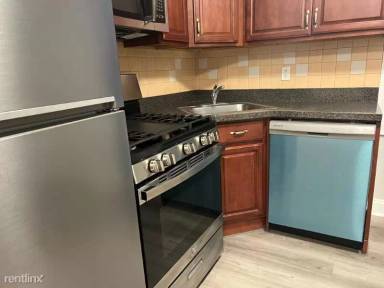Main picture of 6611 Broadway